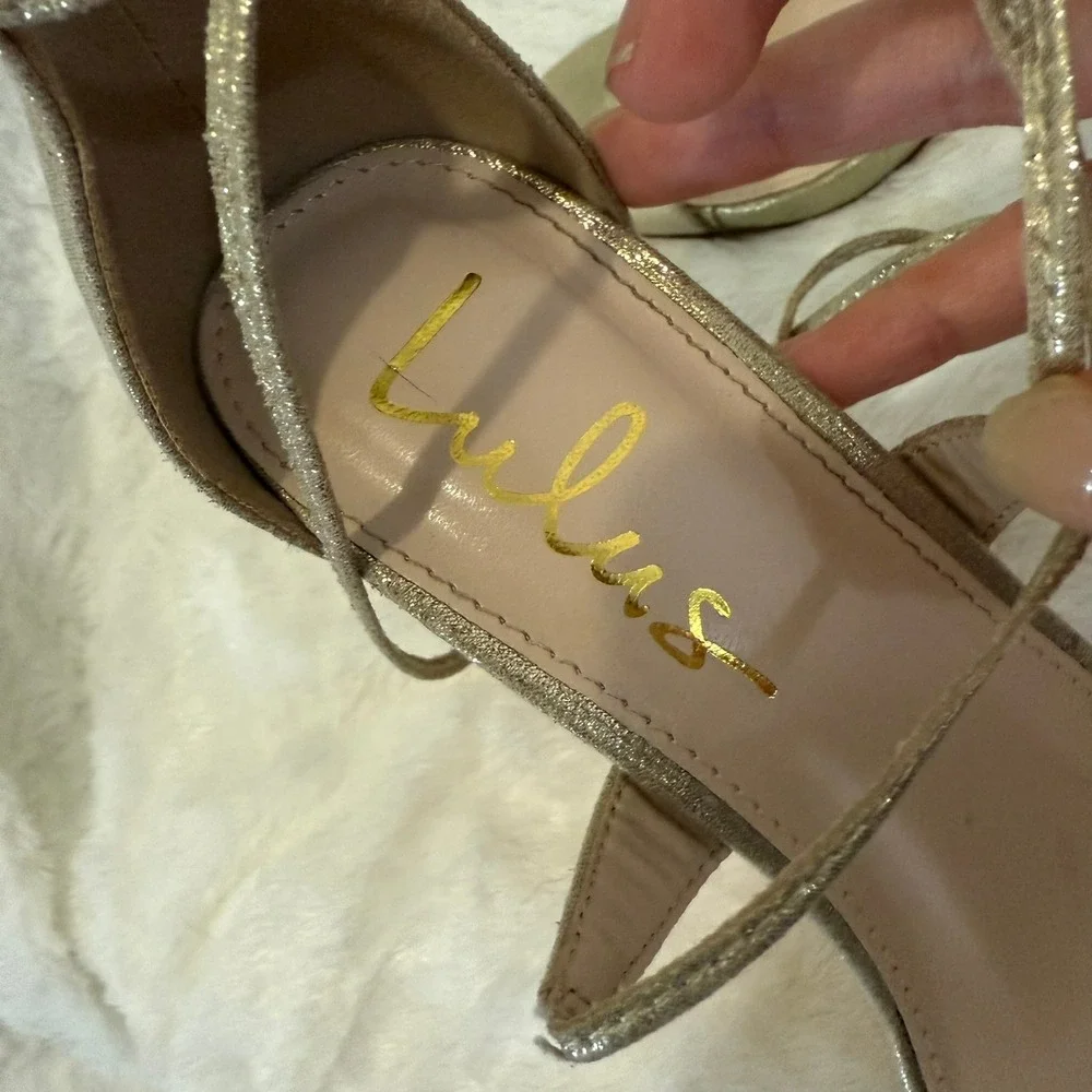 Lulus metallic gold